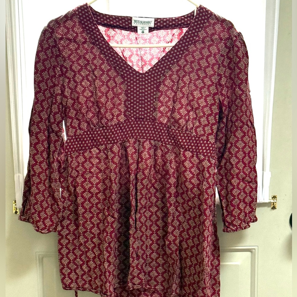 Ladies Maternity blouse by Motherhood Maternity